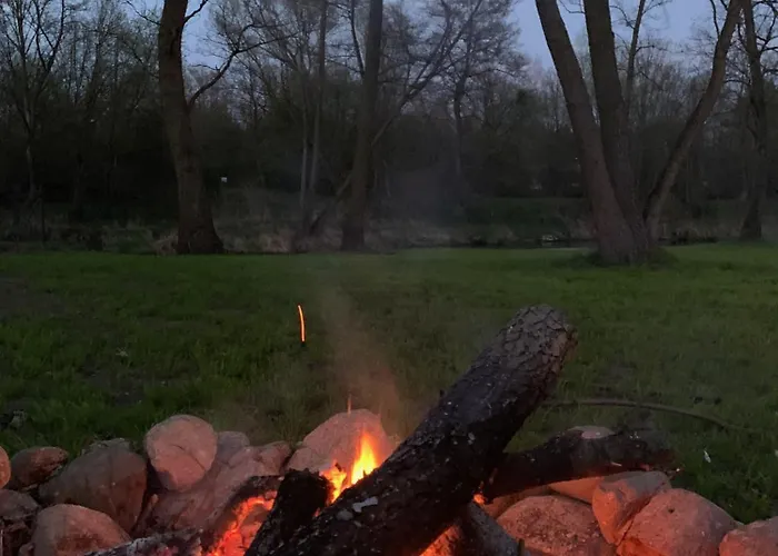 Kontener Nad Rzeka Semesterbostad